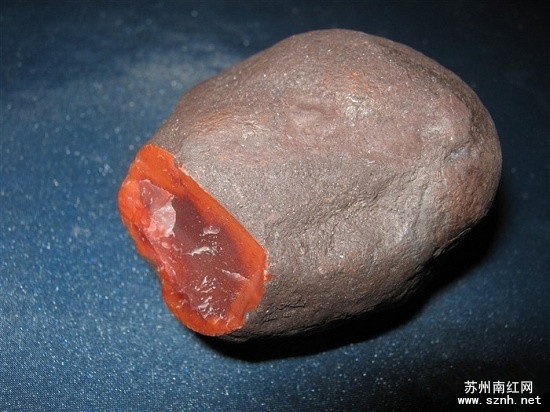 什么样的南红玛瑙原石收藏价值大？